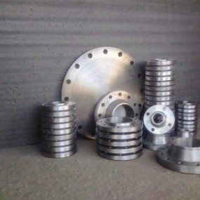 CS Flange WNRF A105 #150;Sch: 40 | Size:...